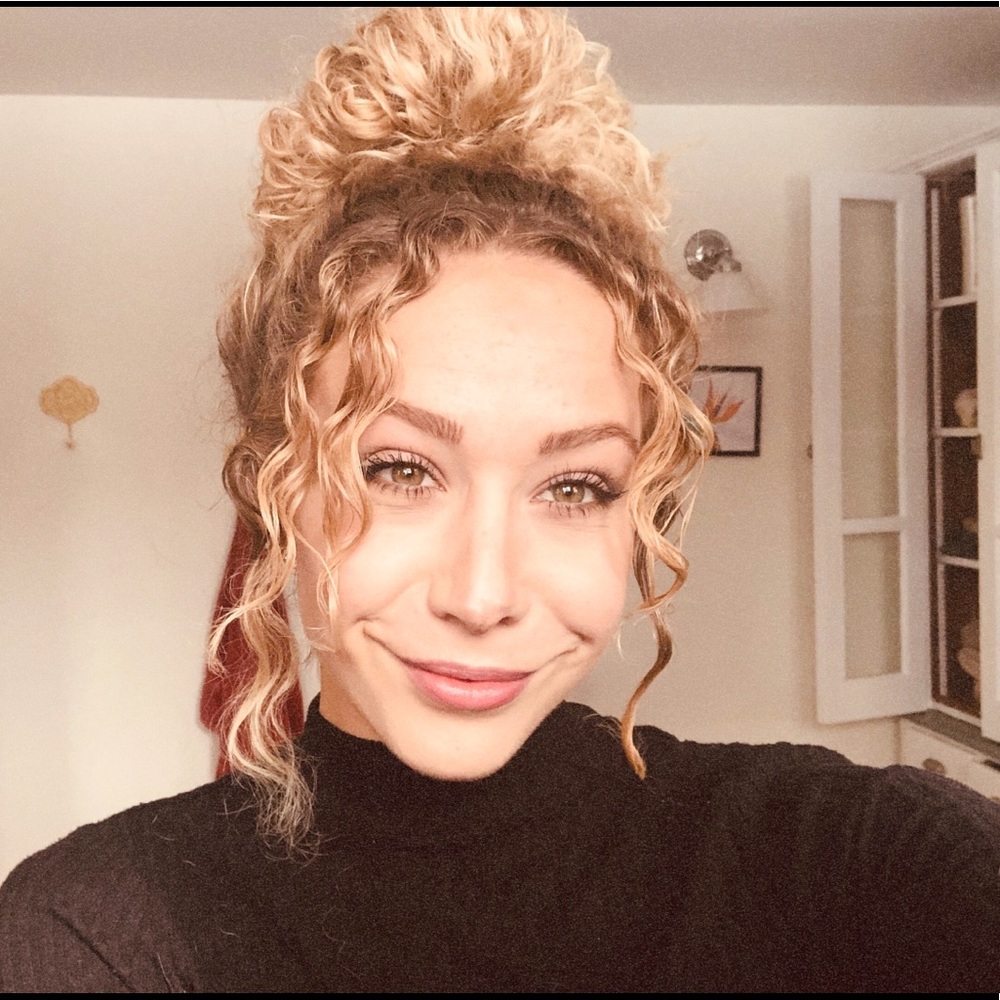 Meet your Posher, Claire